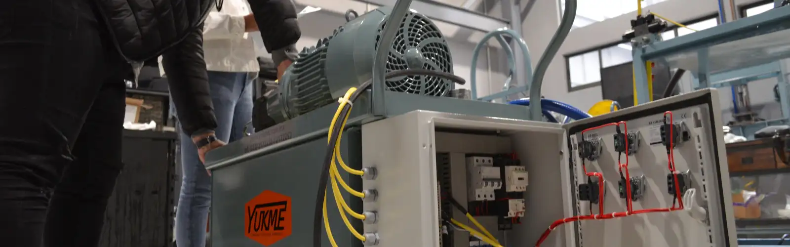 Sistemas hidráulicos industriales profesionales